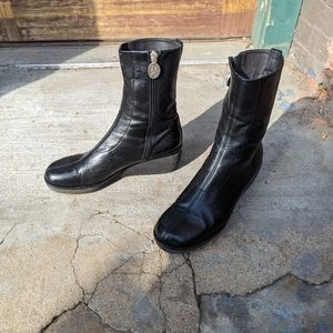 LEATHER GLOVE STYLE BOOT